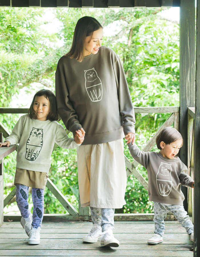 「ネコリョーシカ」スウェット